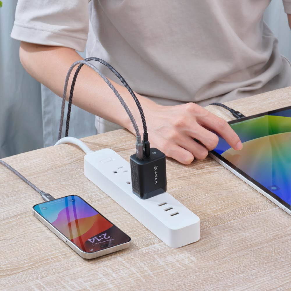 ADAM elements OMNIA X45C GaN 45W Dual USB-C Port Compact Wall Charger