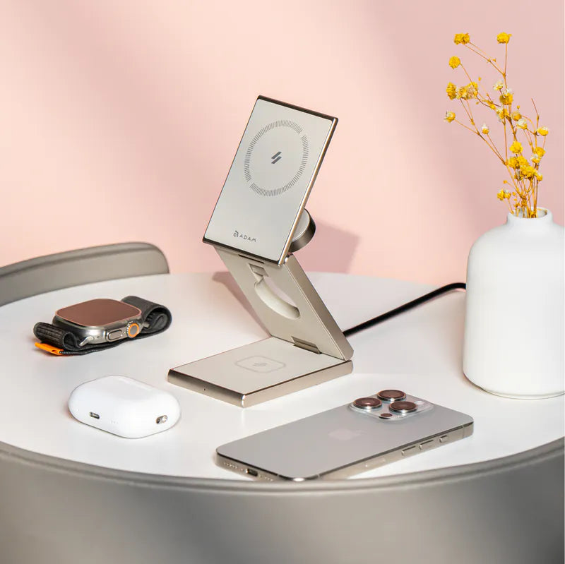 ADAM elements Mag Z Magnetic 3in1 Foldable Travel Charging Station