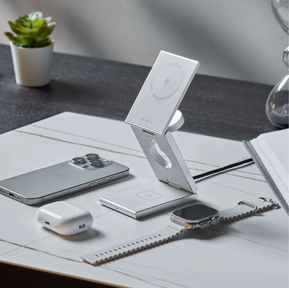 ADAM elements Mag Z Magnetic 3in1 Foldable Travel Charging Station