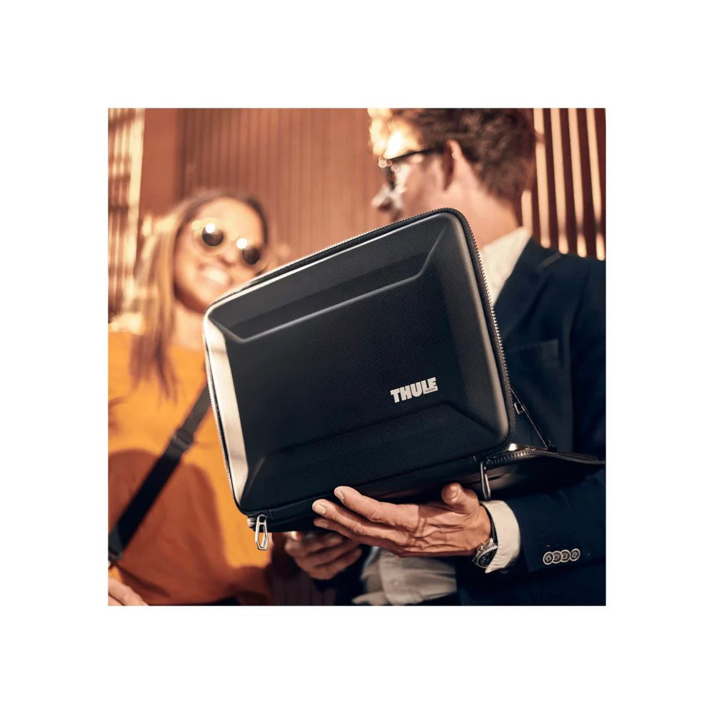 Thule Gauntlet 4.0 14 MacBook Sleeve